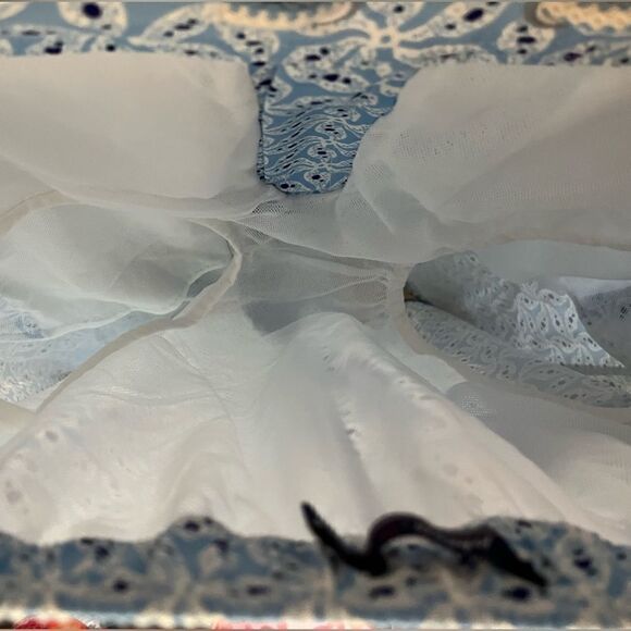 Johnnie-O Flat Front Tie Swim Shorts Like New Condition Size Medium - Picture 9 of 10